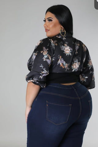 Plus Size Tops | Chic & Flattering Styles | Tulleys Boutique