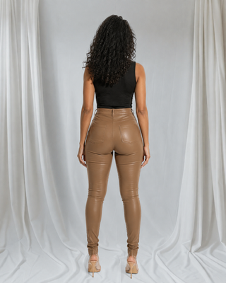 Women’s Bottoms | Chic Pants, Skirts & Shorts | Tulley’s