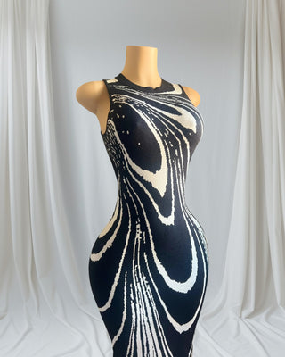 No Cap Black & White Bodycon Maxi Dress