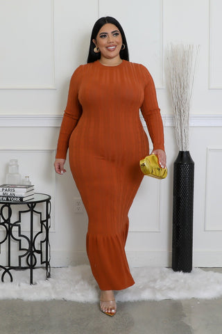 Rust ribbed knit maxi dress with long sleeves and zipper closure, model wearing 2X