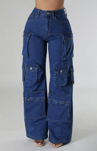 Women’s high waist cargo wide leg jeans in medium blue denim wash