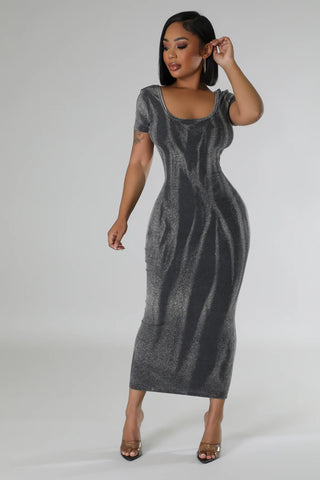 Women’s curve hugging open back bodycon dress