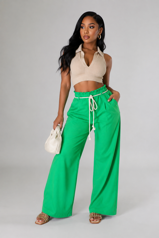 Women’s green linen wide-leg pants with relaxed fit, high waist and rope-style belt