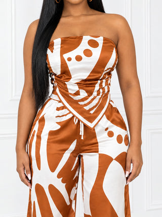 Close-up of Jade Oasis rust and ivory strapless top with pointed scarf front panel – pull-on style with elastic back top and elastic back waistband