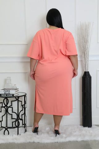 Back view of plus size short sleeve stretch midi dress